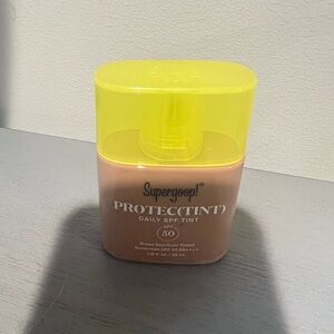 New Supergoop protec(tint) daily spf 50 tint
